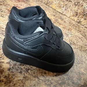 Nike Kids All-Black Low-Top Sneakers